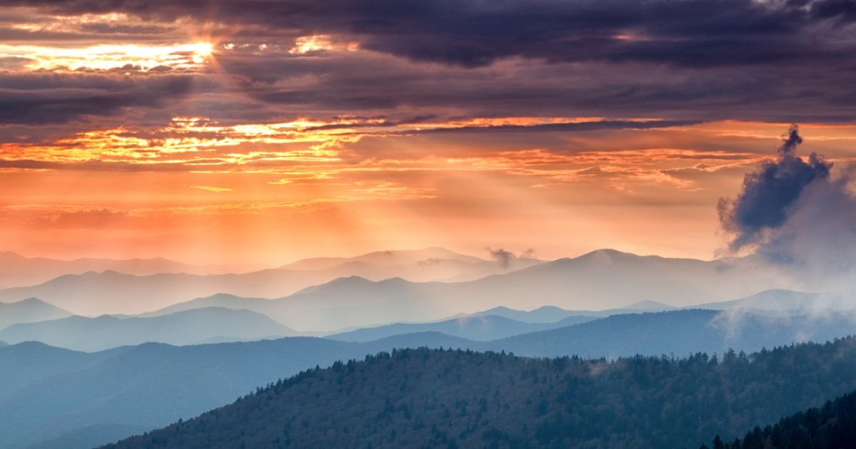 Em diversos pontos da Terra Em diversos pontos da Terra