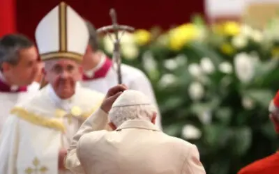 Se Bento XVI continua sendo Papa, então o Papado morre com ele.